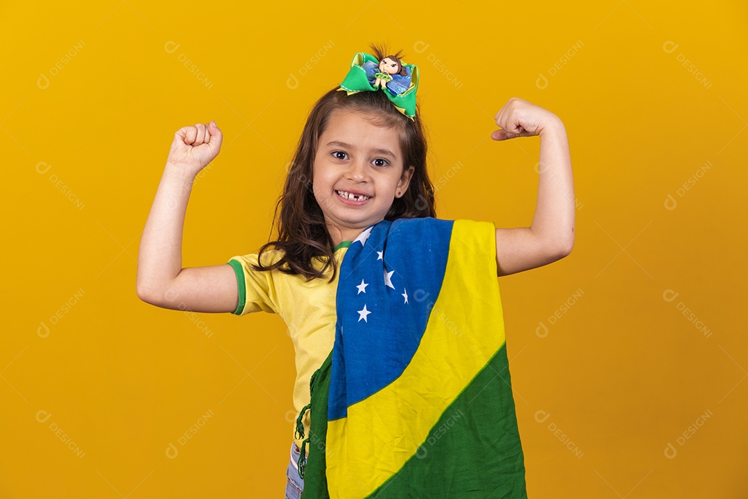 Linda menina criança torcedora do brasil Copa Do Mundo