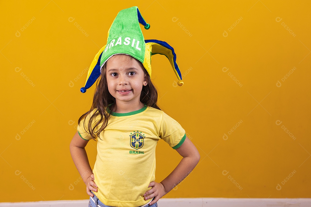 Linda menina criança torcedora do brasil Copa Do Mundo