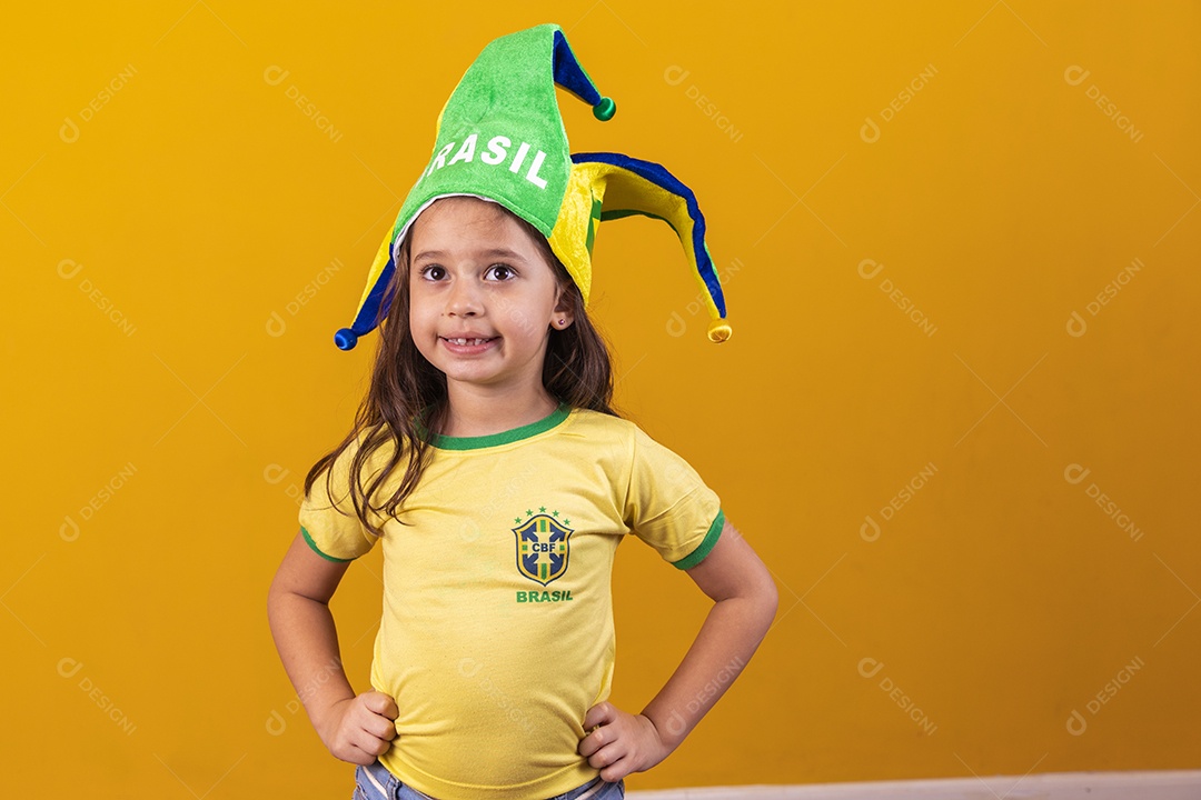 Linda menina criança torcedora do brasil Copa Do Mundo