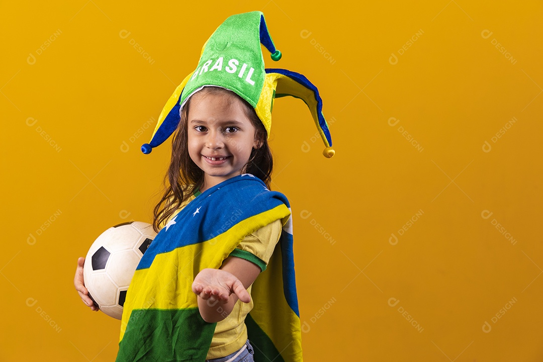 Linda menina criança torcedora do brasil Copa Do Mundo