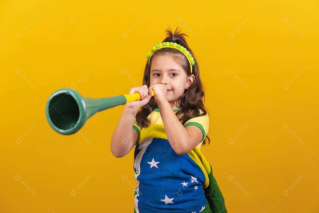 Linda menina criança torcedora do brasil Copa Do Mundo