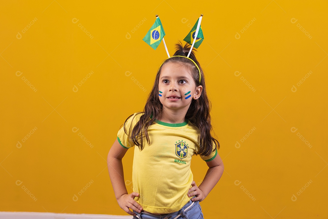 Linda menina criança torcedora do brasil Copa Do Mundo