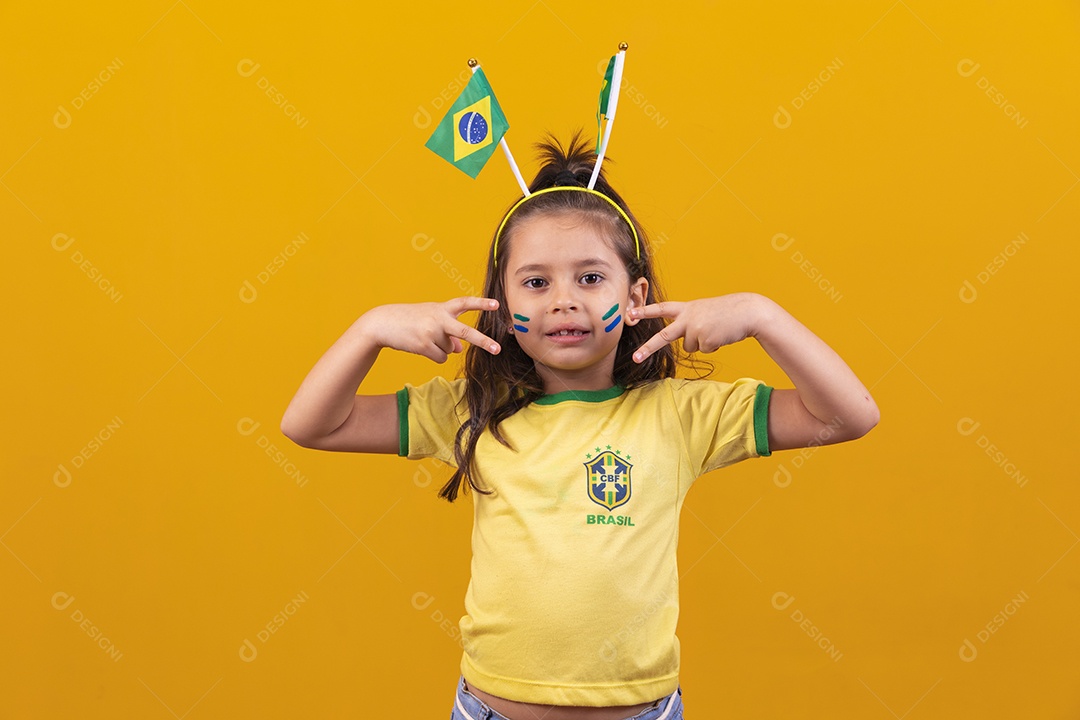 Linda menina criança torcedora do brasil Copa Do Mundo