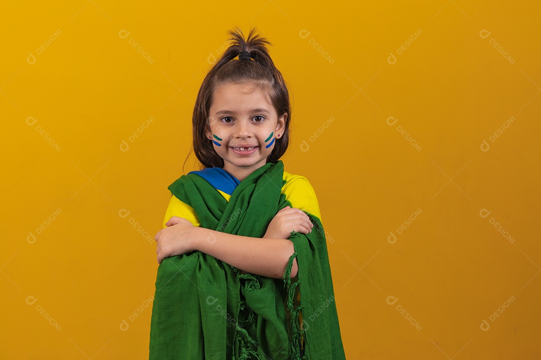 Linda menina criança torcedora do brasil Copa Do Mundo