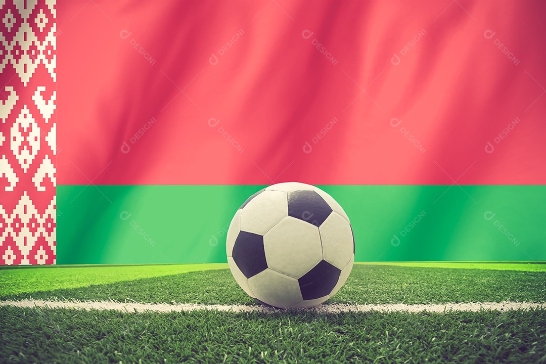 Bandeira da Bielorrússia e cor vintage de bola de futebol