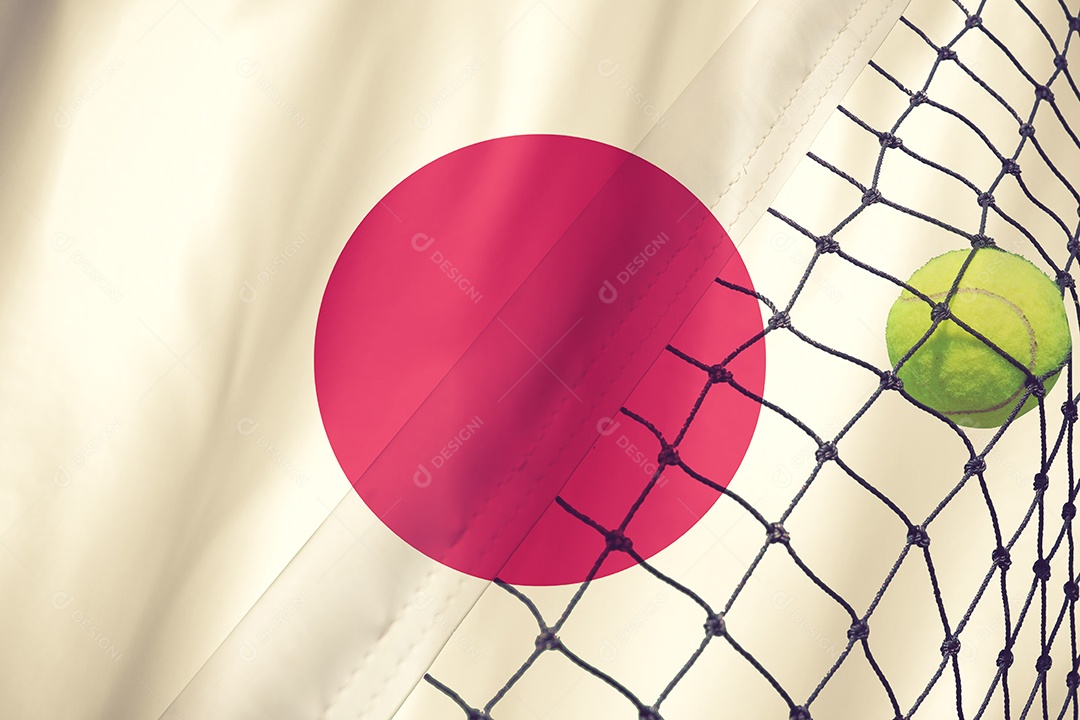Bandeira do Japão no fundo do estádio durante a cor vintage da partida de tênis
