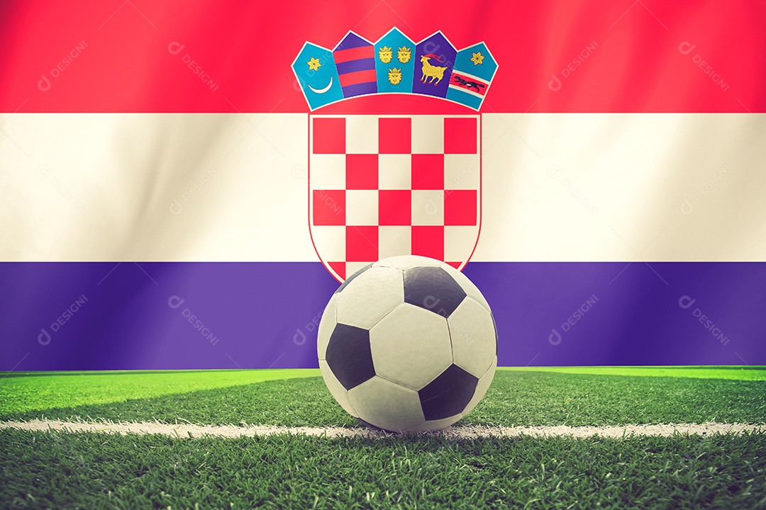 Croácia acenando bandeira e cor vintage de bola de futebol