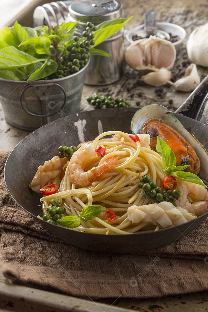 Espaguete com mexilhões