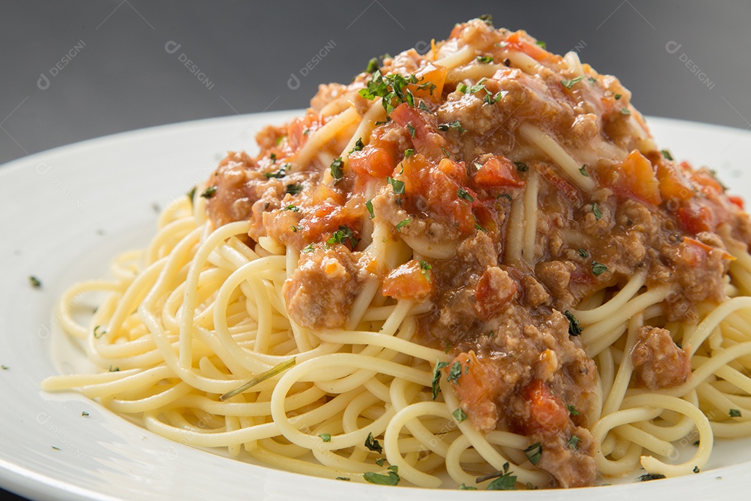 Prato de comida Espaguete com molho