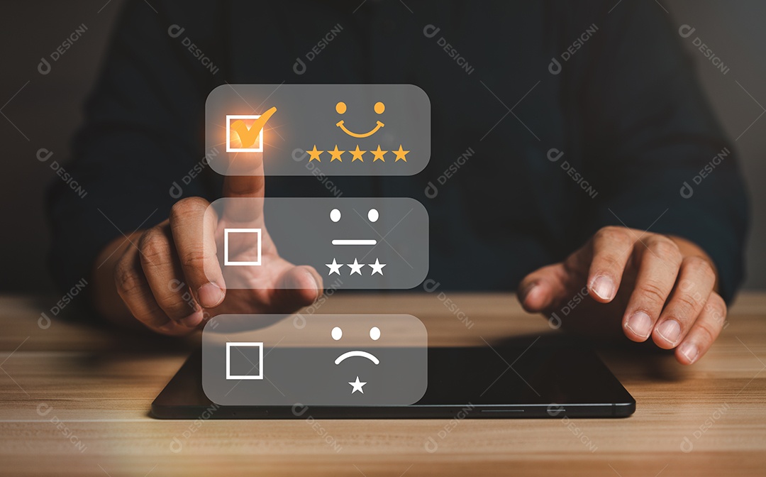 Empresário dá classificações à experiência de serviço