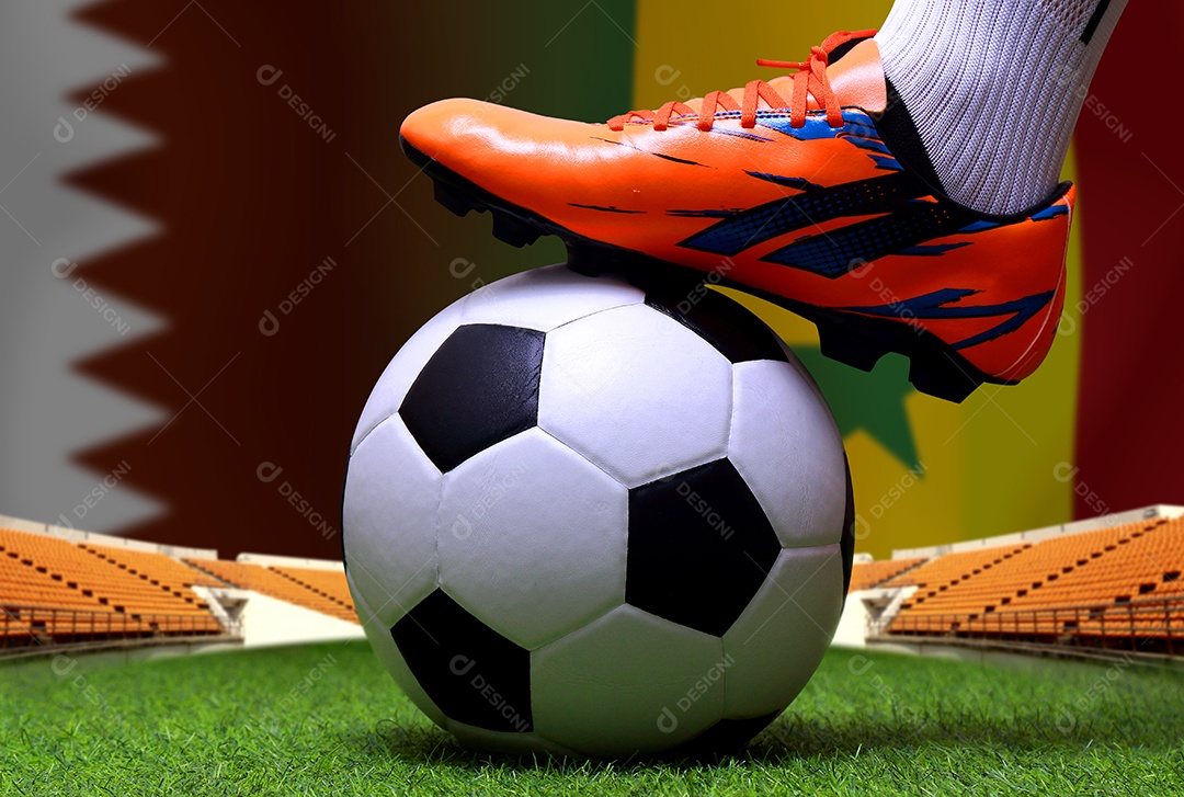 Competição da Copa do Futebol entre o Catar nacional e nacional