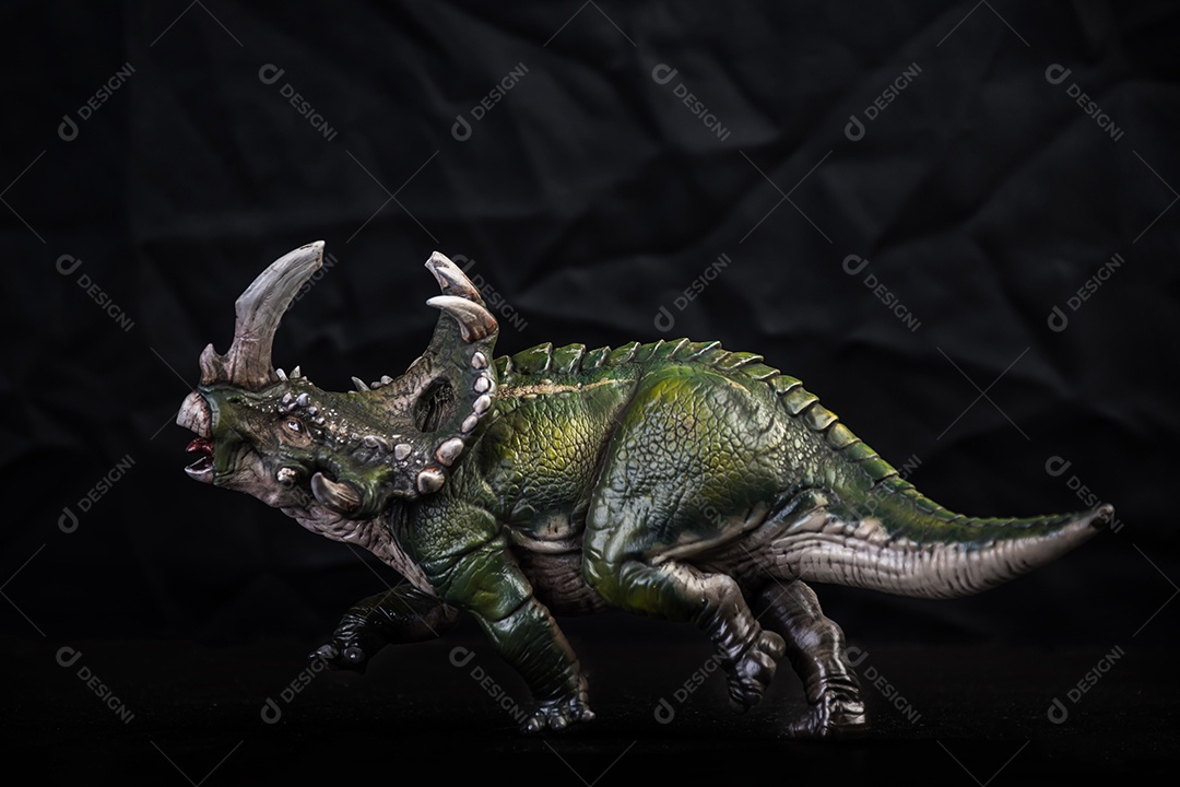 Dinossauro, Sinoceratops no escuro