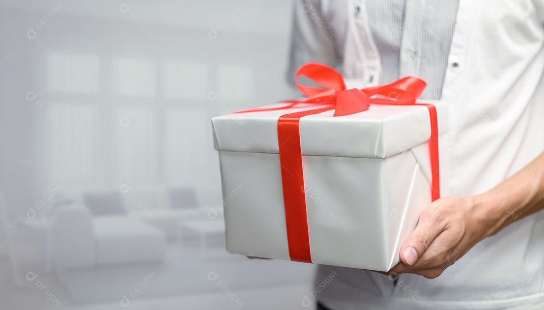 Dar presentes, Natal, Ano Novo, aniversários, casamentos, aniversários durante festivais