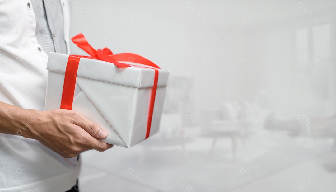 Dar presentes, Natal, Ano Novo, aniversários, casamentos, aniversários durante festivais