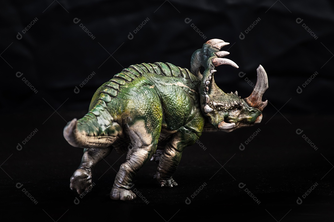 Dinossauro, Sinoceratops no escuro
