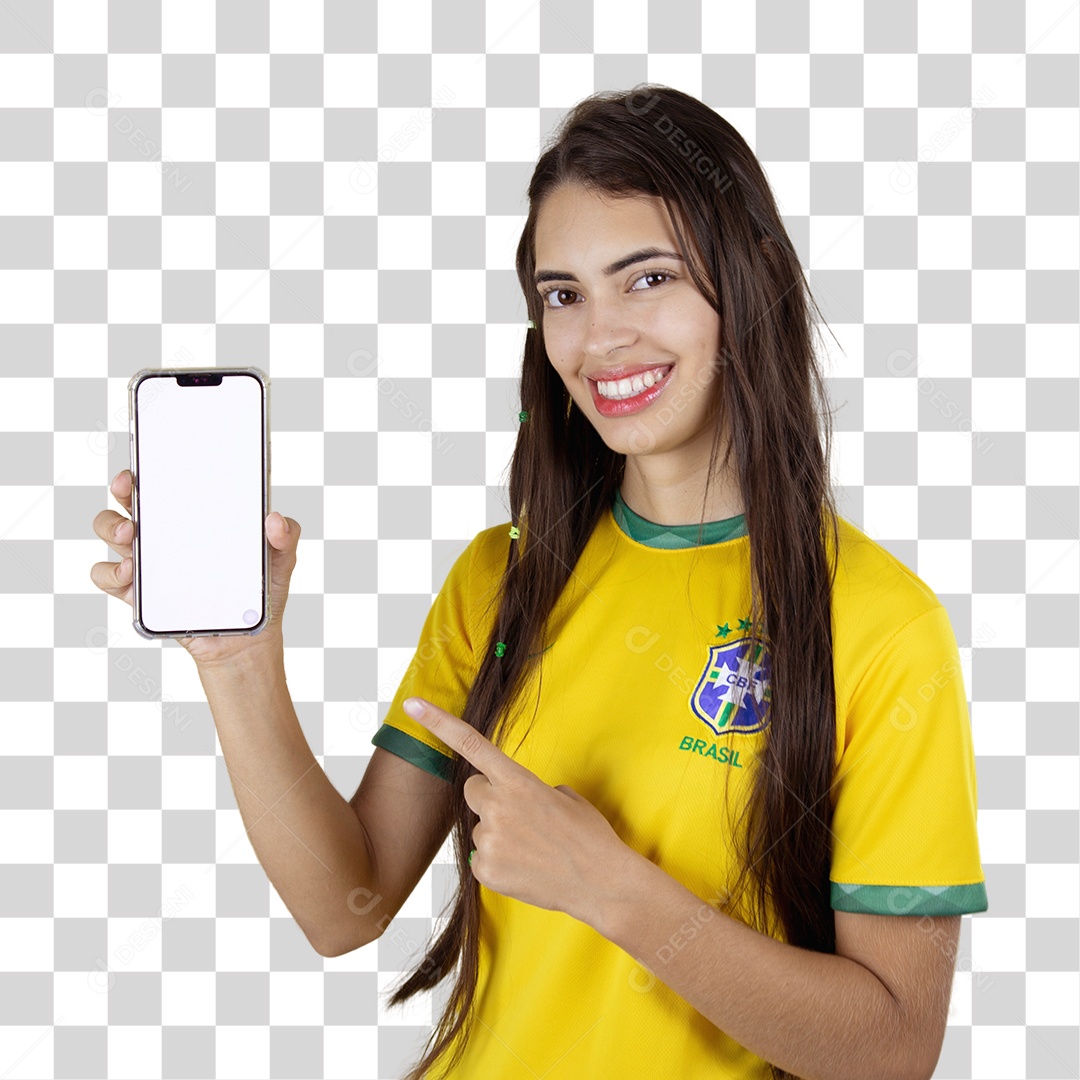 Linda mulher torcedora brasileira segurando celular