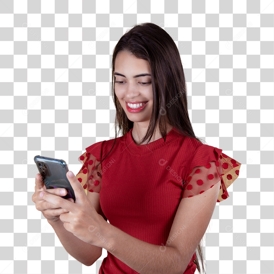 Linda mulher jovem mexendo em seu celular smartphone