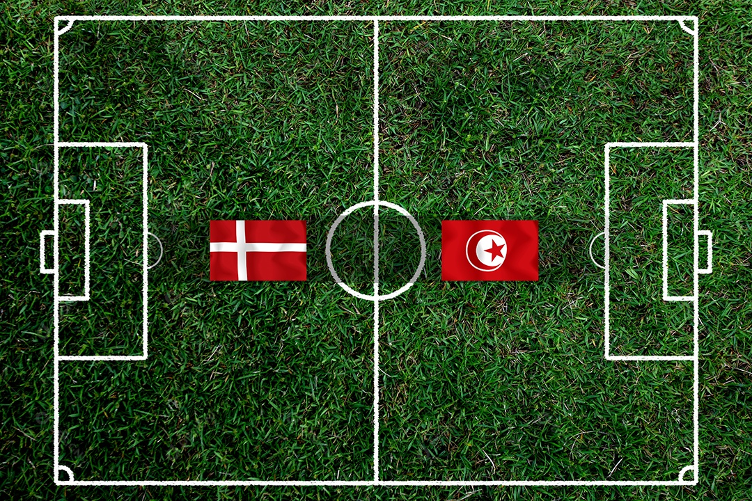 Competição da Copa de Futebol entre a Dinamarca nacional e a Tunísia nacional.