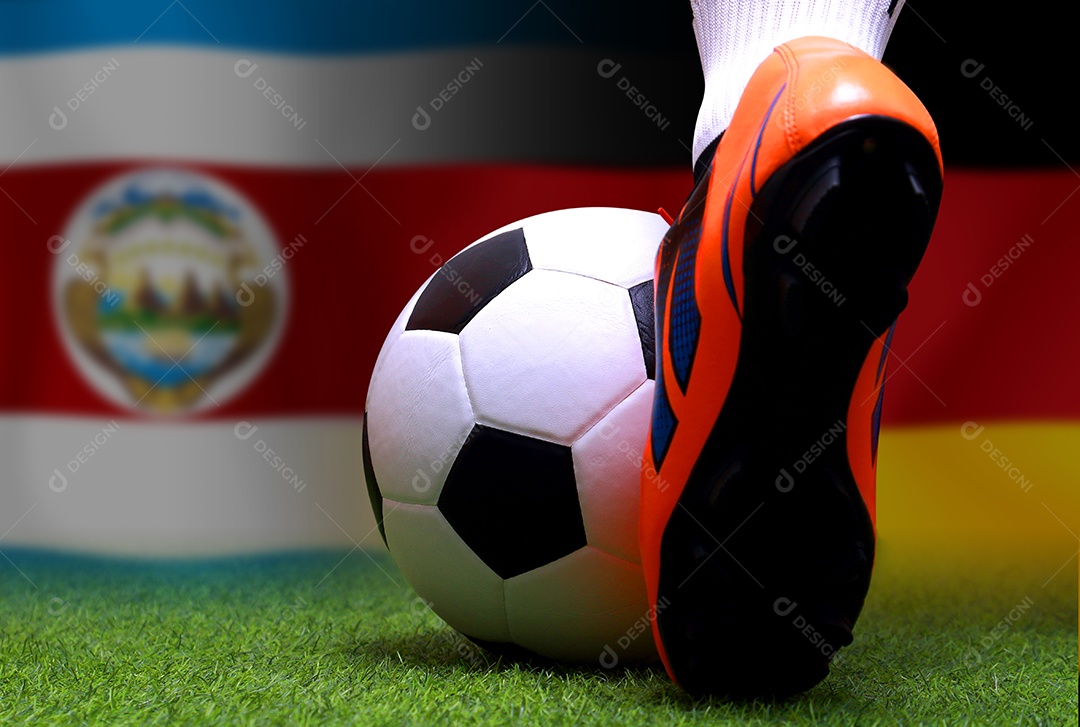 Competição da Copa de Futebol entre o nacional Costa Rica e nacional alemão.