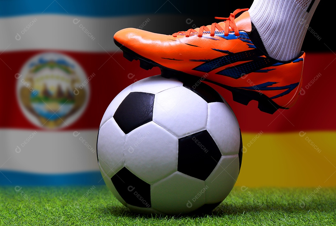 Competição da Copa de Futebol entre o nacional Costa Rica e nacional alemão.