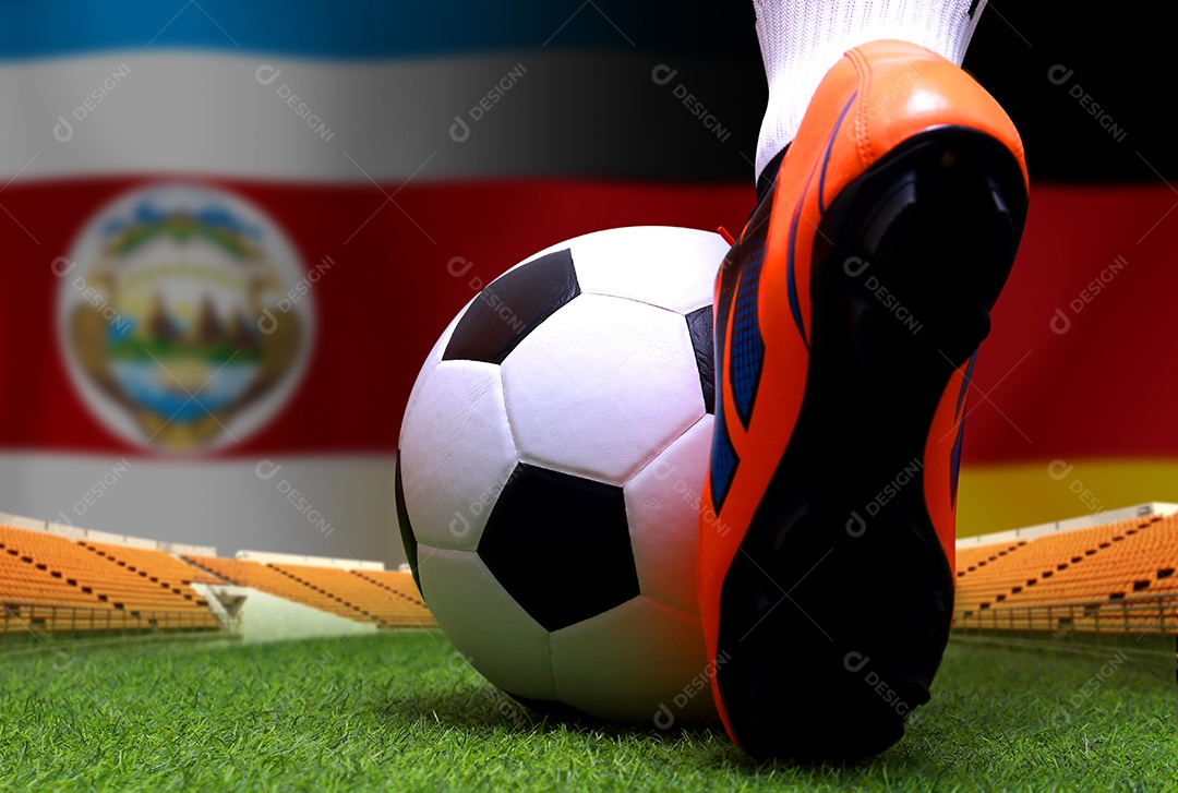 Competição da Copa de Futebol entre o nacional Costa Rica e nacional alemão.