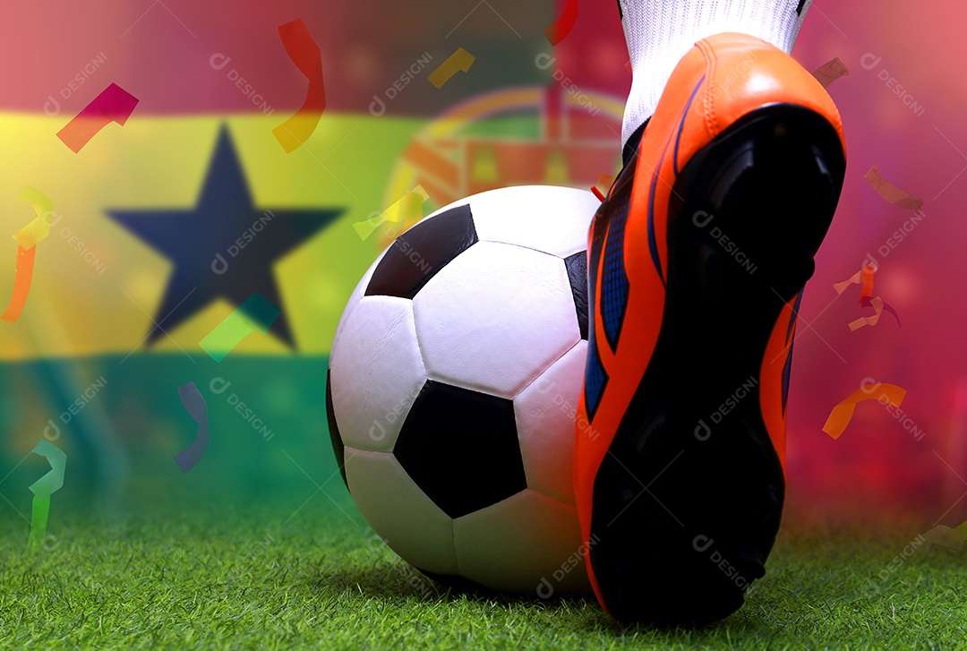 Competição da Taça de Futebol entre o nacional do Gana e o nacional português.