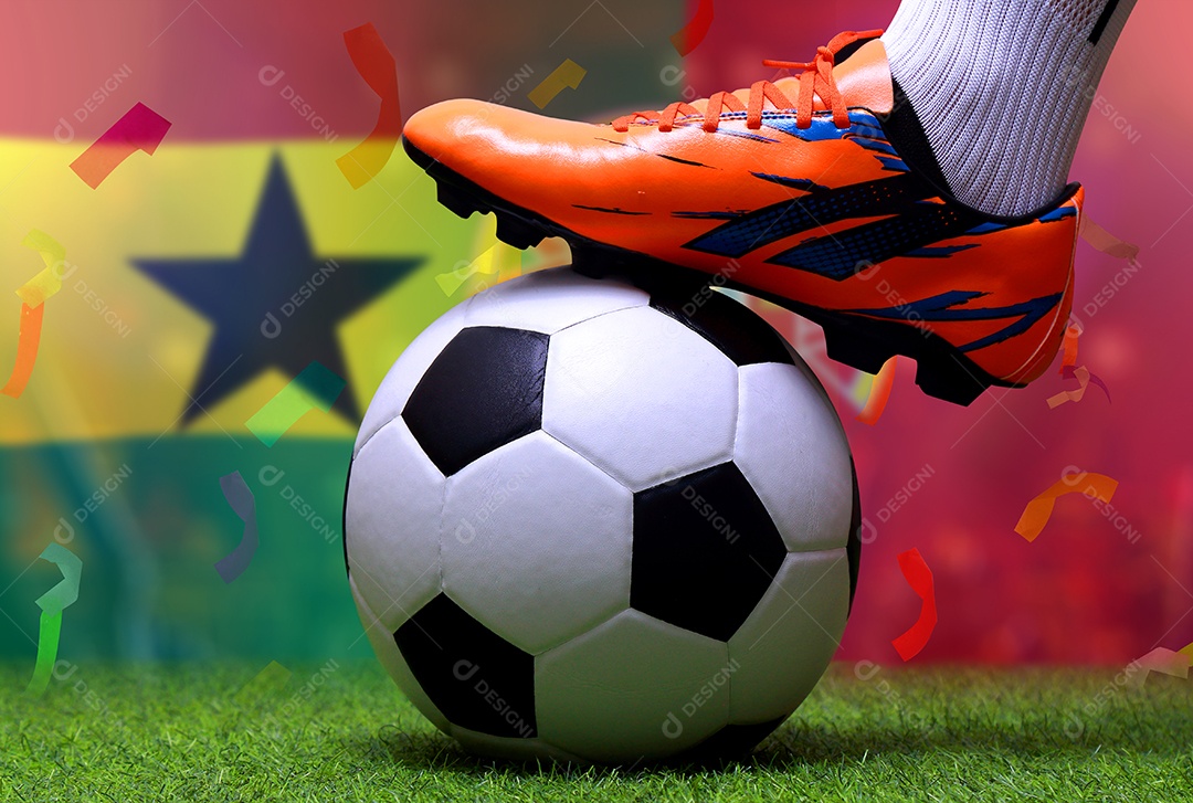 Competição da Taça de Futebol entre o nacional do Gana e o nacional português.