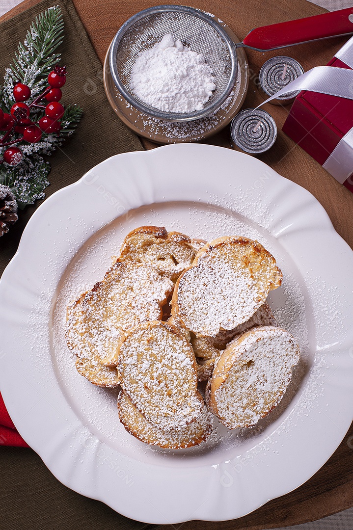 Sobremesa típica de Natal chamada Rabanadas. Torrada francesa