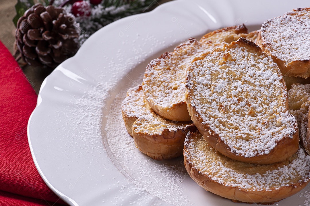 Sobremesa típica de Natal chamada Rabanadas. Torrada francesa