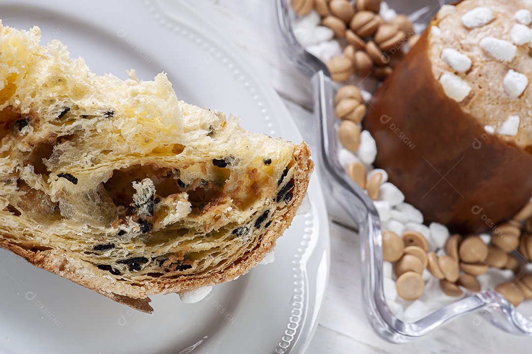 Panetone artesanal de fermentação natural, com chocolate