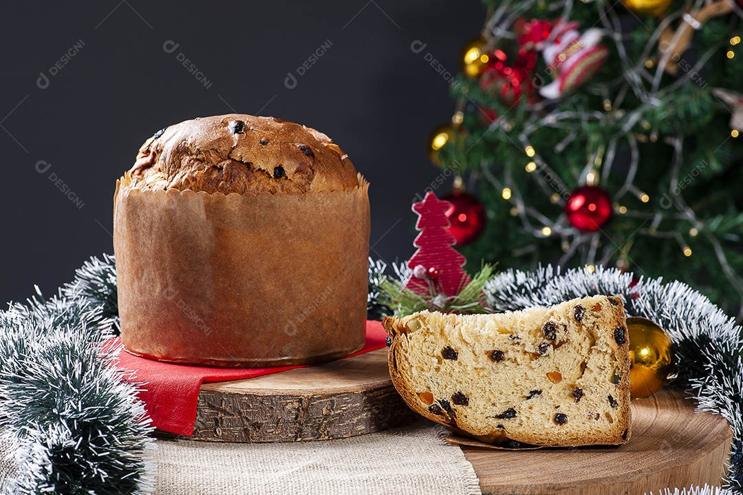 Panettone. Bolo de frutas típico servido no Natal.
