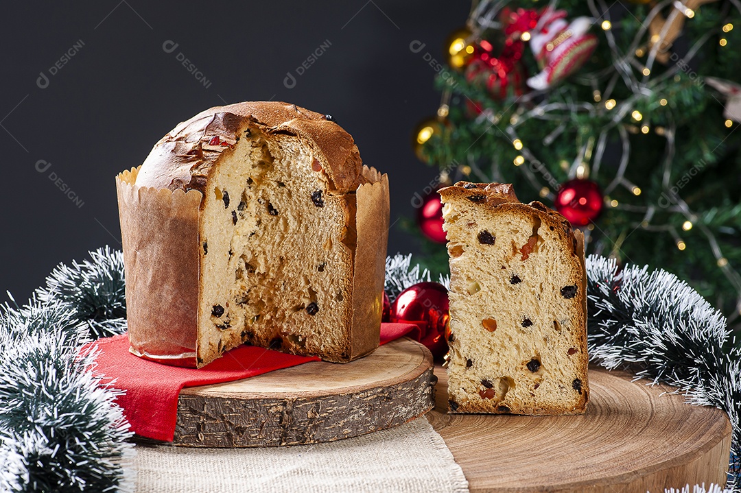 Panettone. Bolo de frutas típico servido no Natal.
