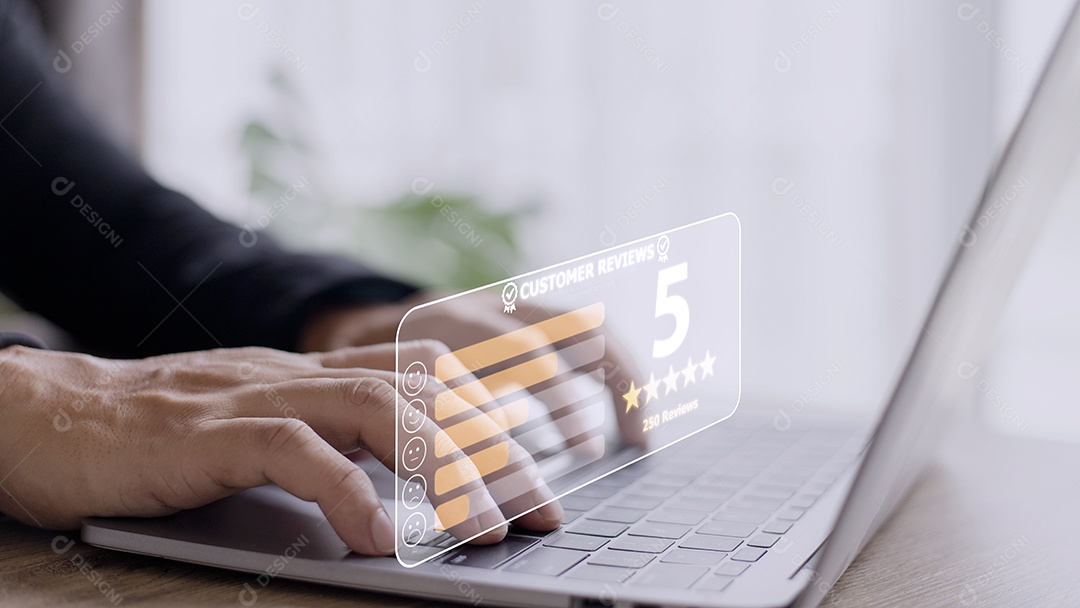 Conceito de boa classificação da avaliação do cliente, avaliação do cliente por cinco funcionários.