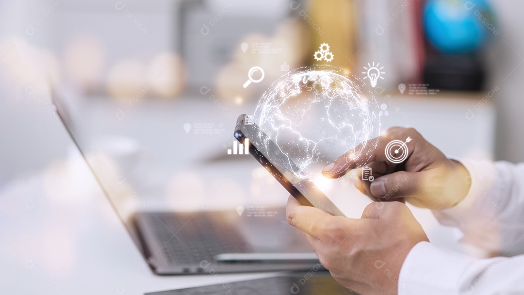 As pessoas usam smartphones móveis. Conexão de internet global de negócios.