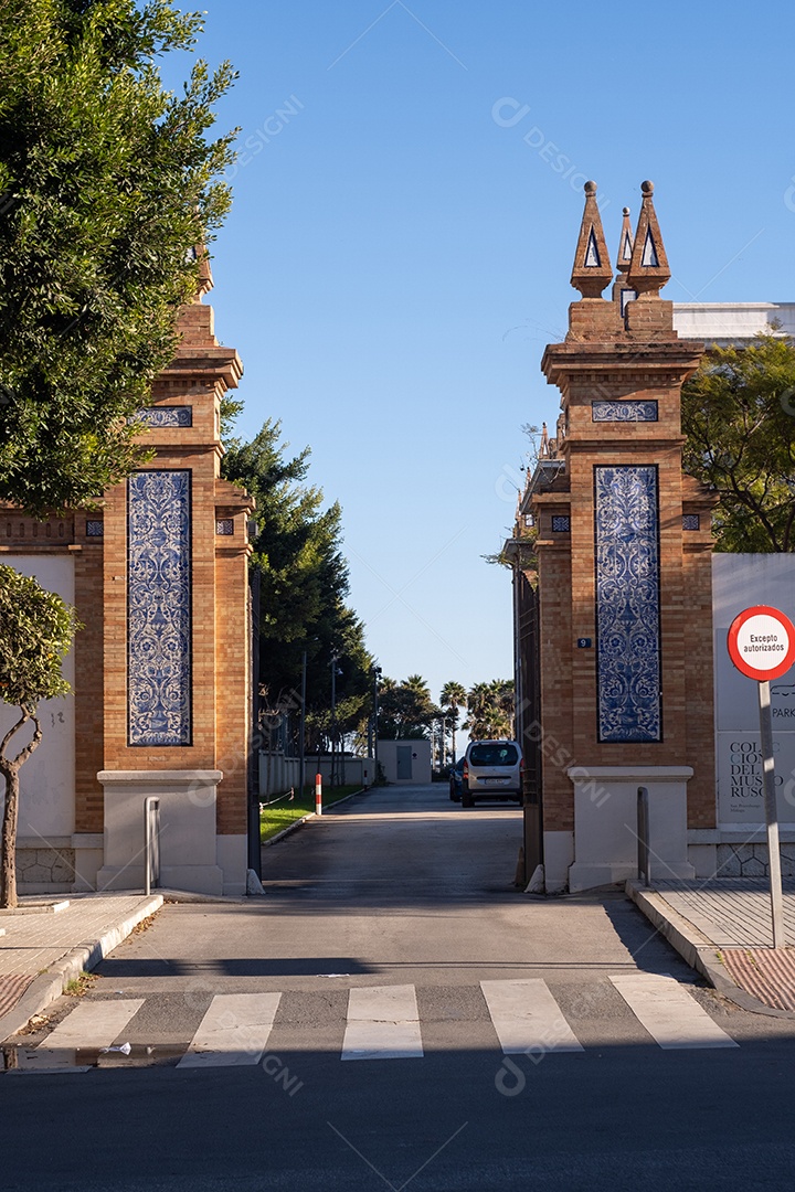 Vista do edifício ESESA IMF School em Málaga.