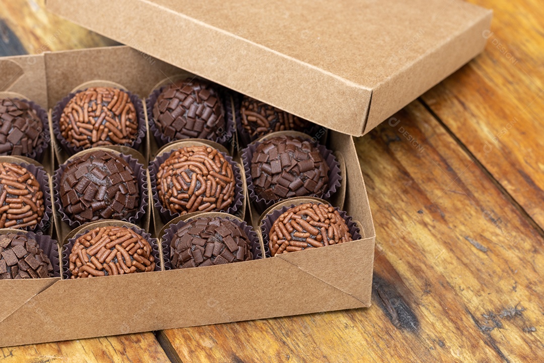 Caixinha com brigadeiros