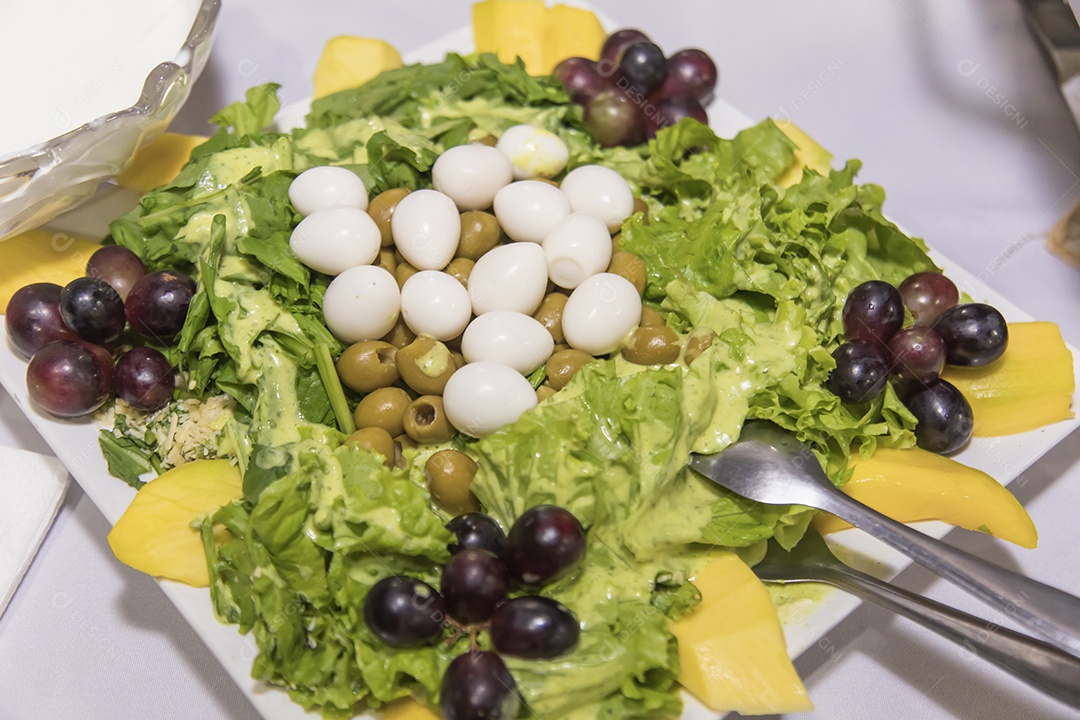 Prato de comida alimento saudável salada