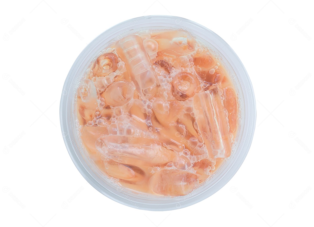 Matcha latte gelado ou chá verde com leite condensado