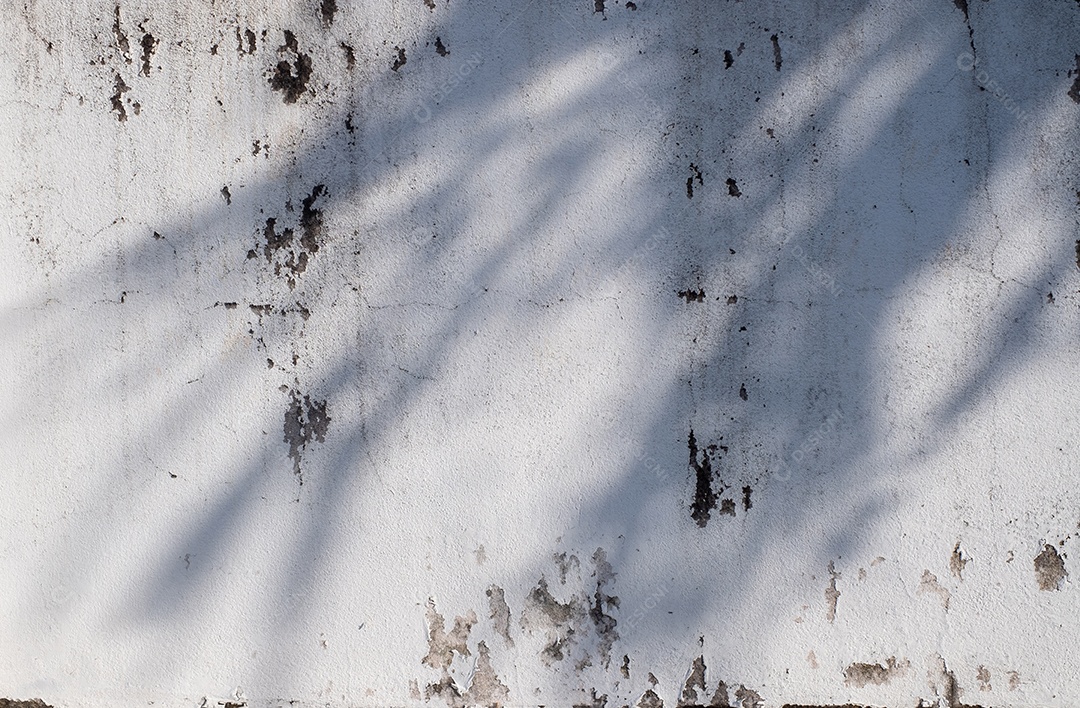 Piso de concreto antigo na cor preto e branco, cimento, quebrado, sujo, textura de fundo