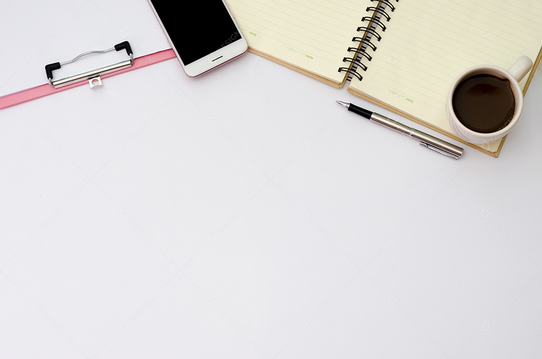 Espaço na mesa Área espaço de trabalho maquete xícaras de café lanche doces