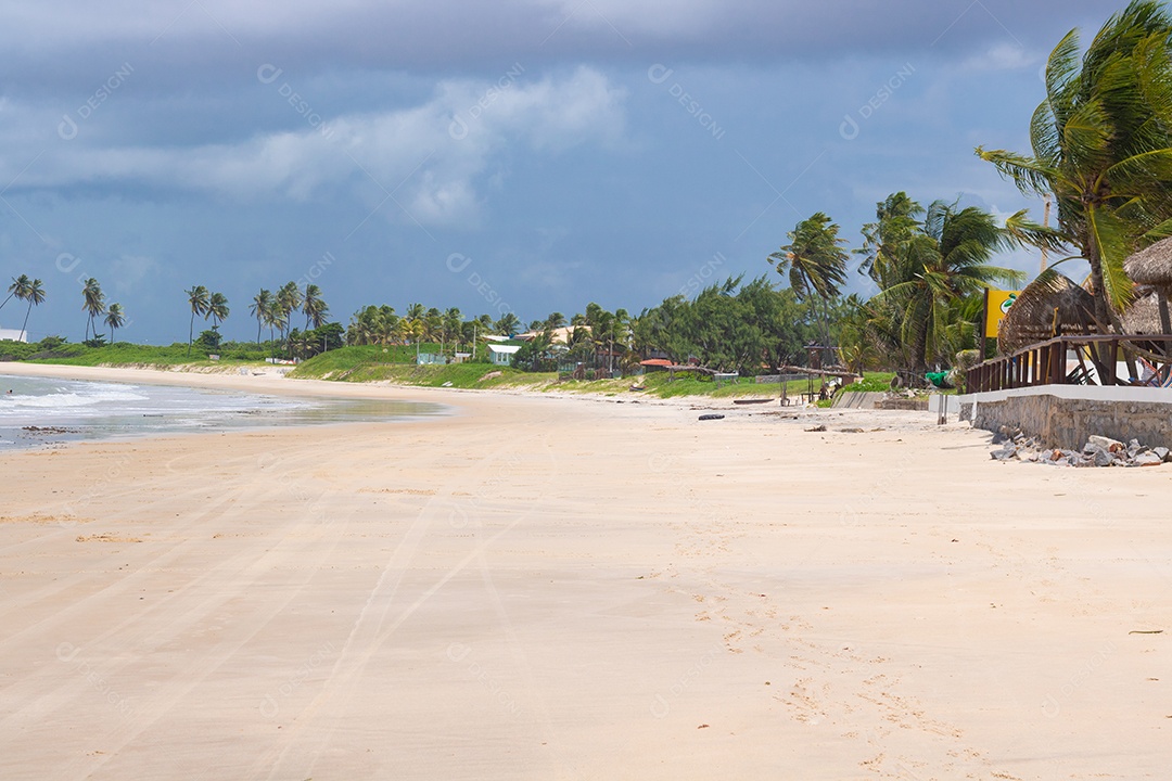 Paisagem praia casas frente ao mar