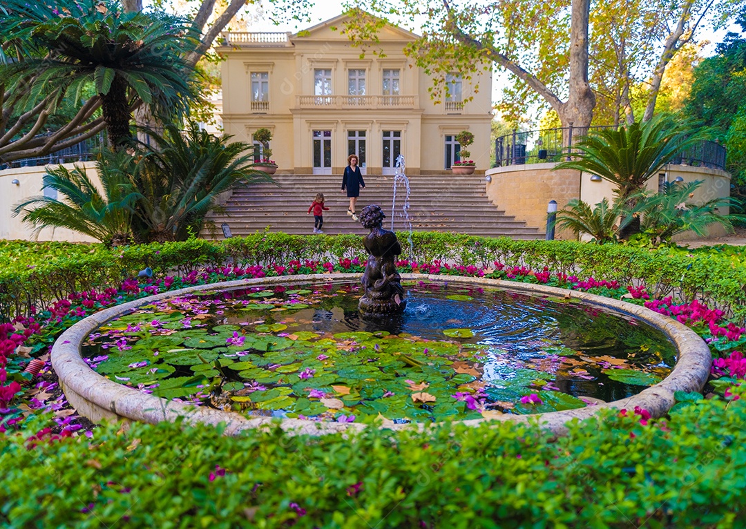 Bela vista da fonte do Jardim Botânico de Málaga