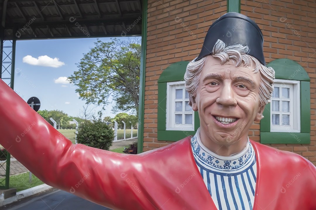 Local conhecido como portal do moinho ao lado da estatua em homenagem a Piet schoenmaker