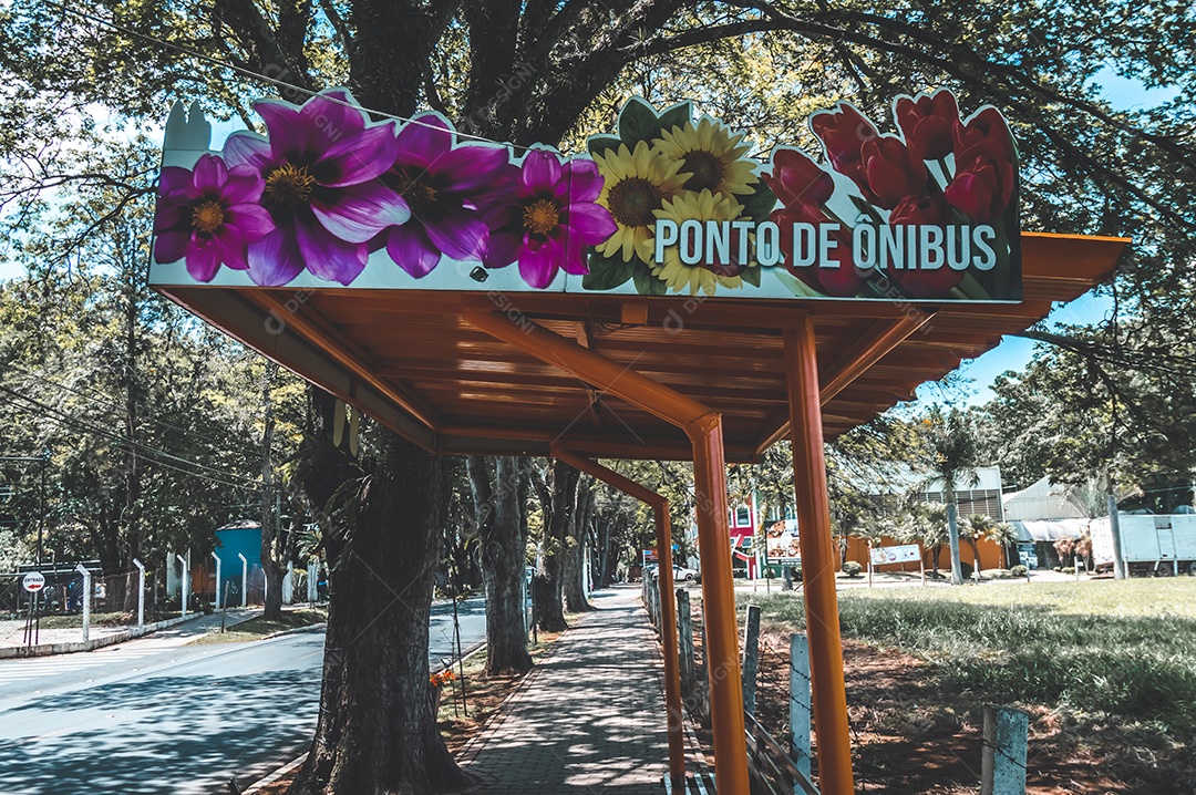 Ponto de ônibus ponto de ônibus em holambra-sp cidade