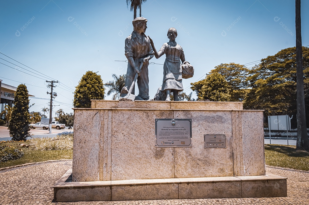 Memorial do imigrante holandês holambra-sp cidade conhecida por ser a cidade