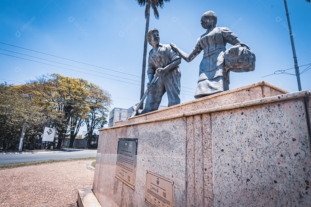 Memorial do imigrante holandês holambra-sp cidade conhecida por ser a cidade