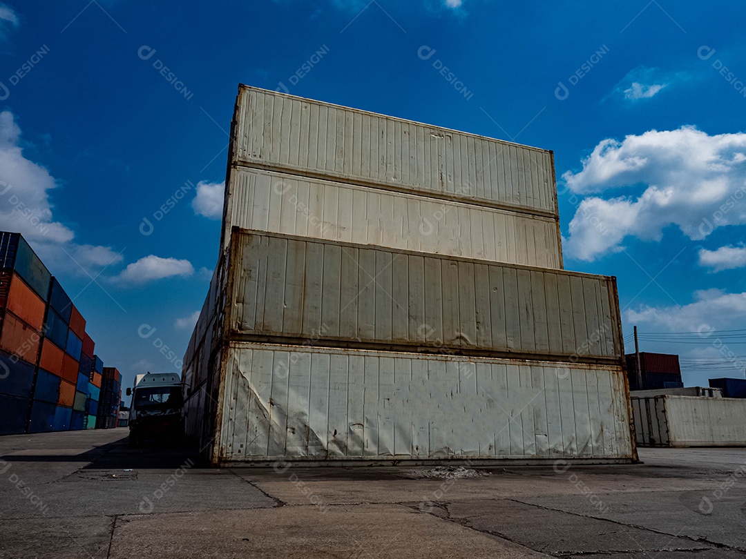 Transportes de contêineres importação exportação