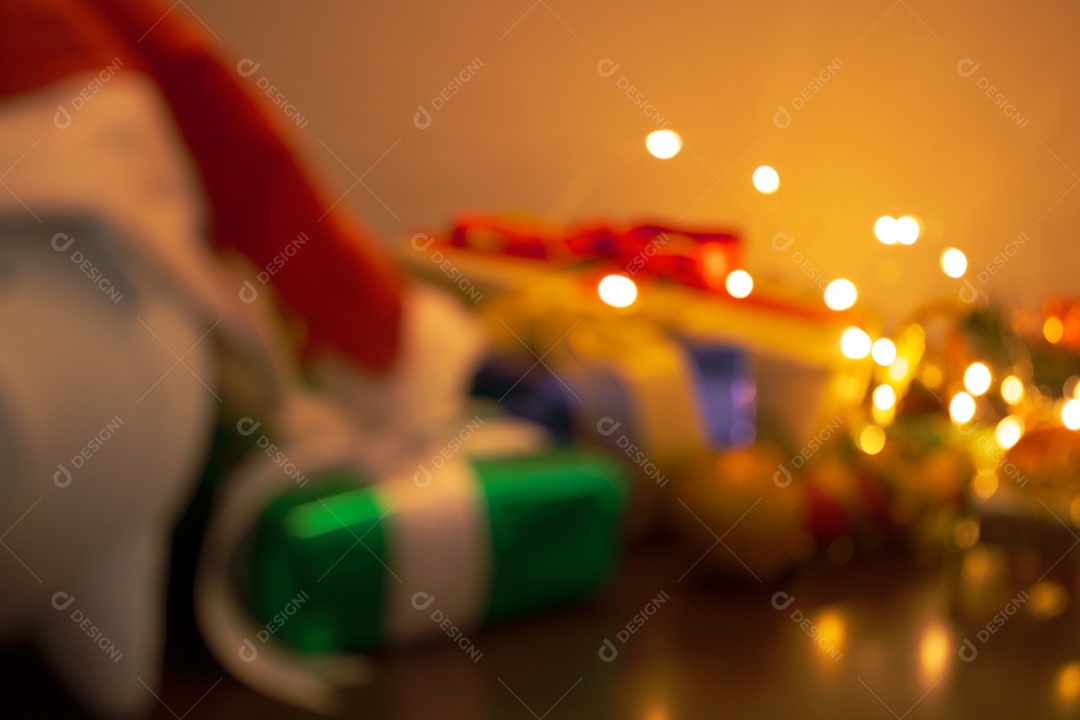 Natal turva fundo com presentes, enfeites e luzes.