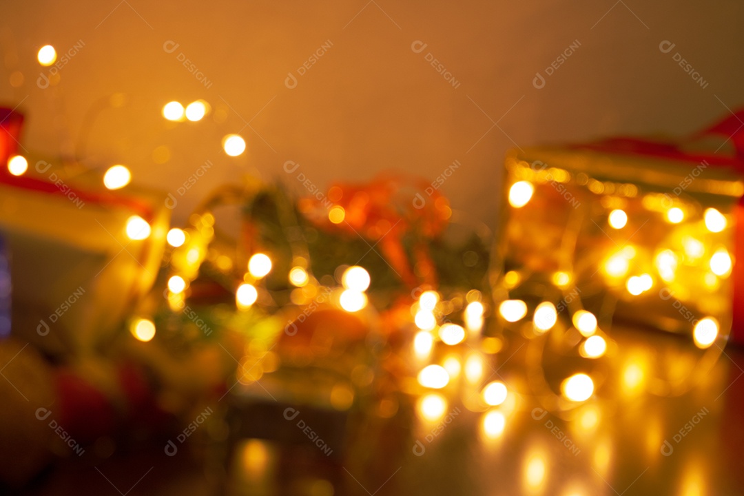 Natal turva fundo com presentes, enfeites e luzes.