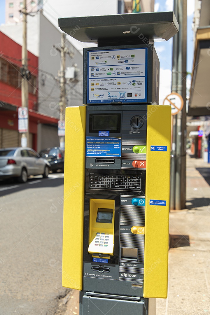 Equipamento de estacionamento
